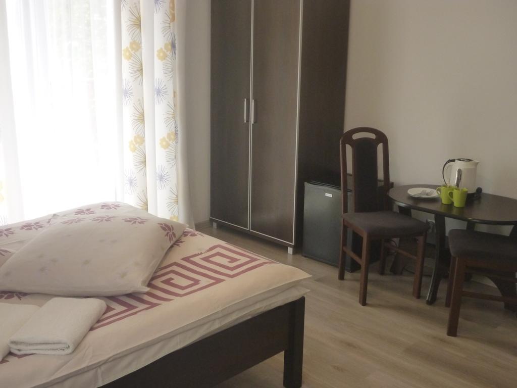 كودوفا- زدروي Osrodek Wypoczynkowy Nad Stawem - Holiday Resort By The Lake - Erholungsheim Am See - Prazdninovy Dum U Jezera المظهر الخارجي الصورة